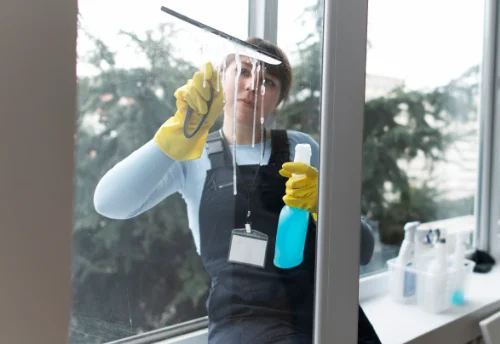 Nettoyage de vitres intérieures et extérieures au Houlme